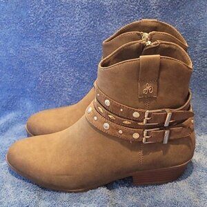 Sam Edelman ankle high boots. SIZE 4